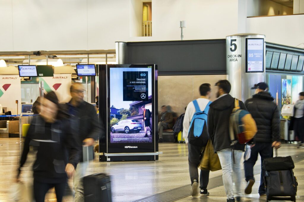 Milan airport digital billboards with TPS Engage